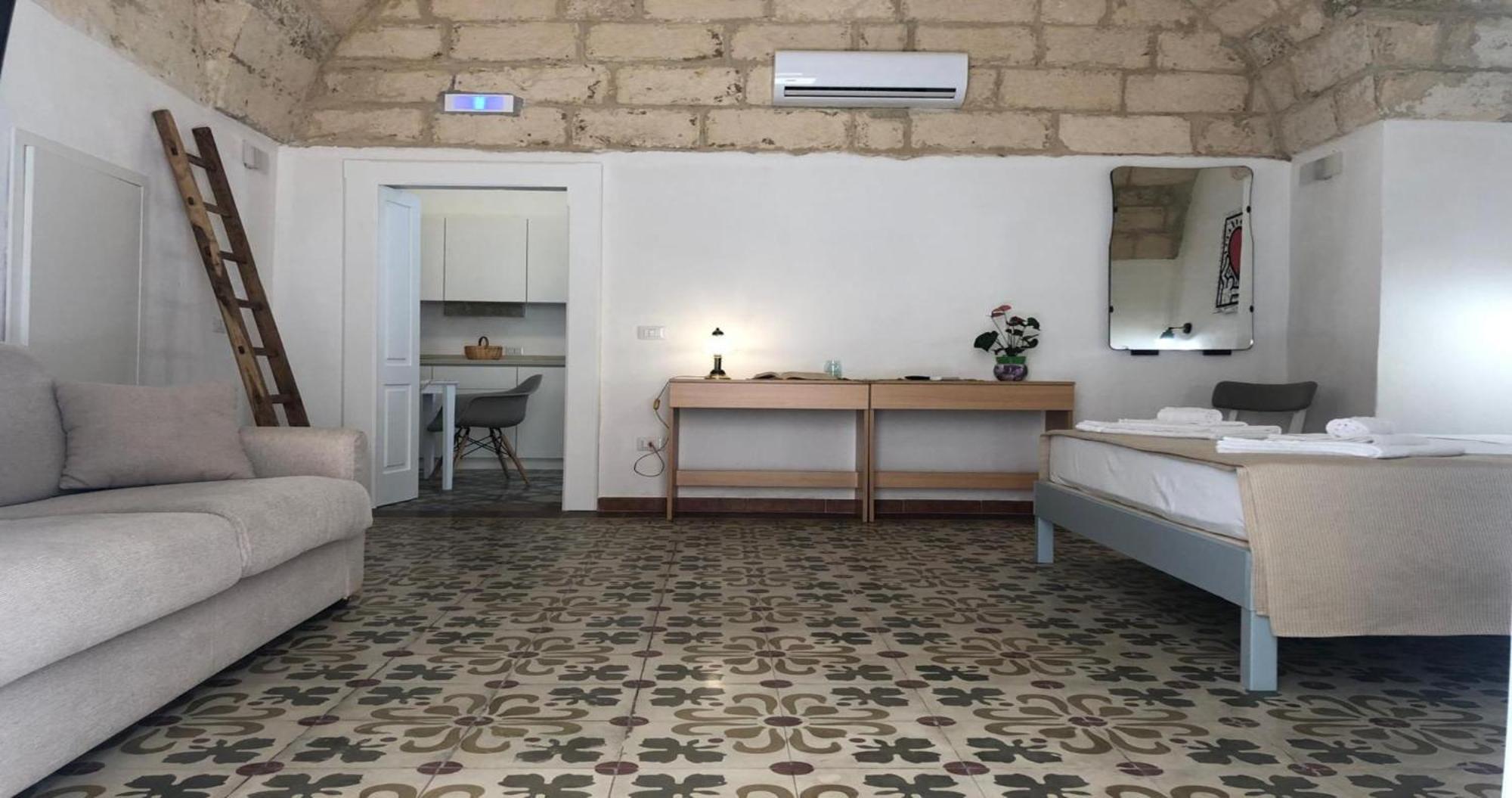 Odegos Monolocali Vico Sant'Antonio Villa การ์ปิญาโน ซาเลนติโน ภายนอก รูปภาพ