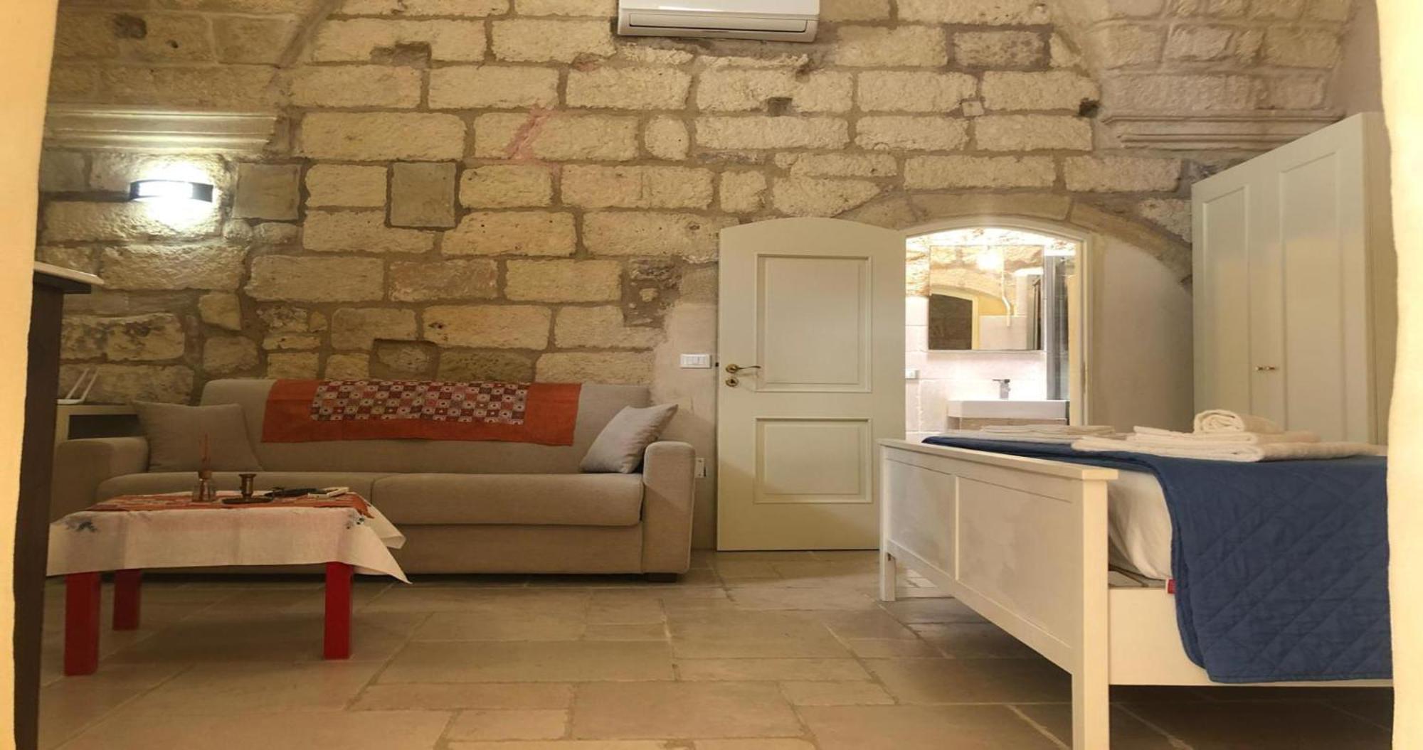 Odegos Monolocali Vico Sant'Antonio Villa การ์ปิญาโน ซาเลนติโน ภายนอก รูปภาพ