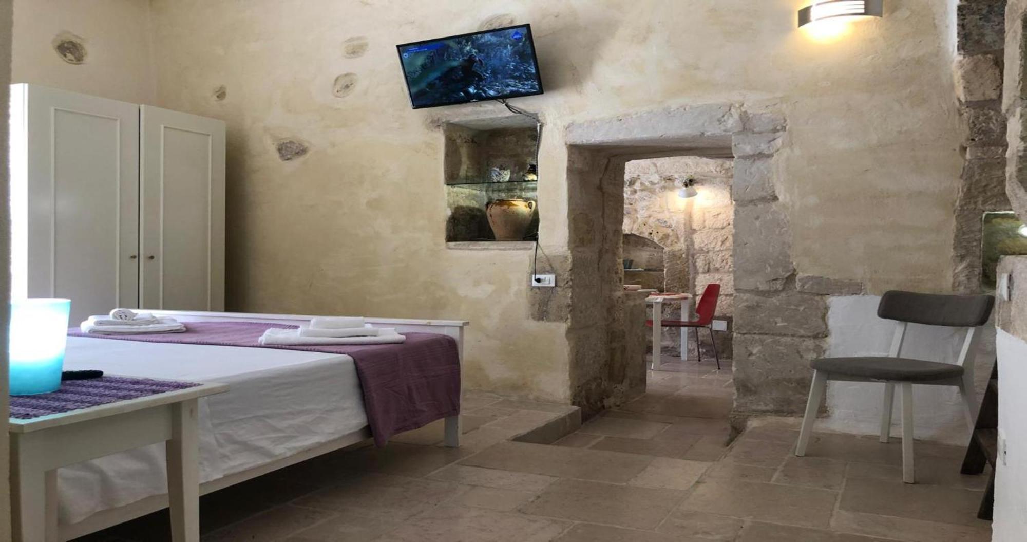 Odegos Monolocali Vico Sant'Antonio Villa การ์ปิญาโน ซาเลนติโน ภายนอก รูปภาพ